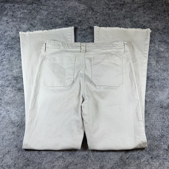 REgeneration Celebrity Pink Jeans Women's 13 Flower High Rise Button Fly Flare‎ - Picture 2 of 11